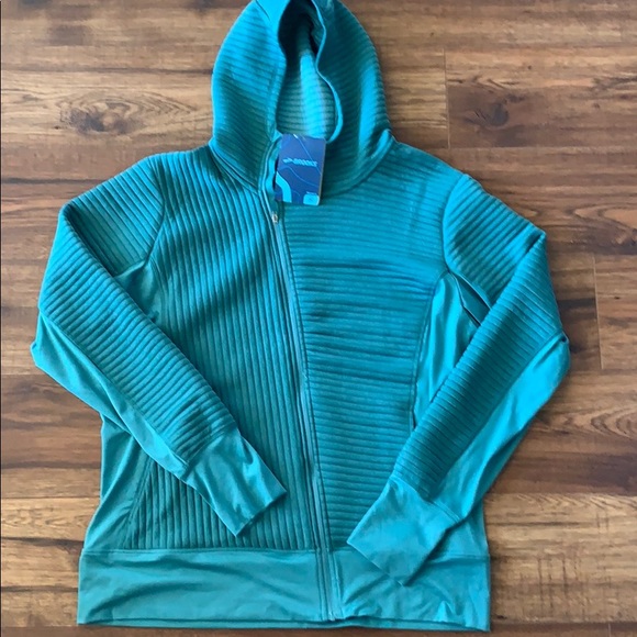 brooks fly by hoodie
